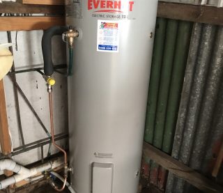 Everhot Electric hot Water An Everhot electric storage hot water system (125-litre model)