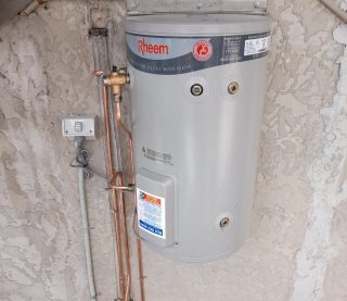 Rheem 50 litre electric wall mounted